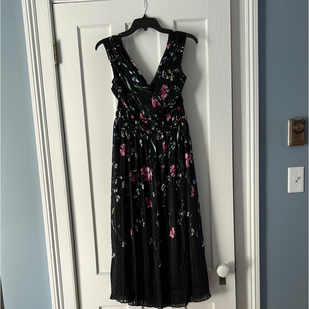 WHBM Black Floral Springtime Dress (2024) Size 4